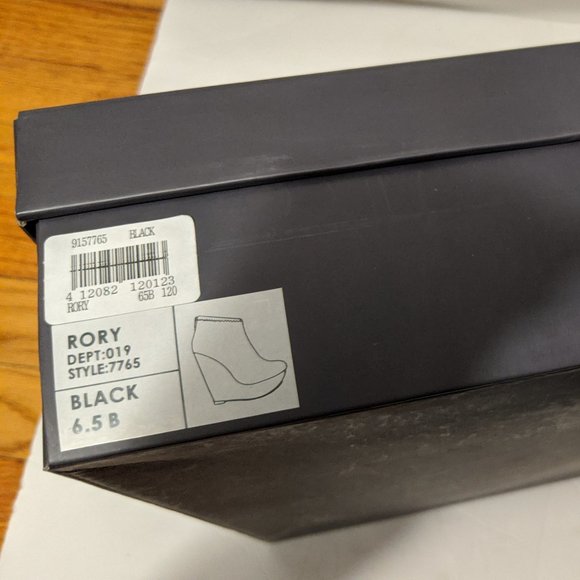 Bakers Rory Wedge Platform Booties - Picture 5 of 5